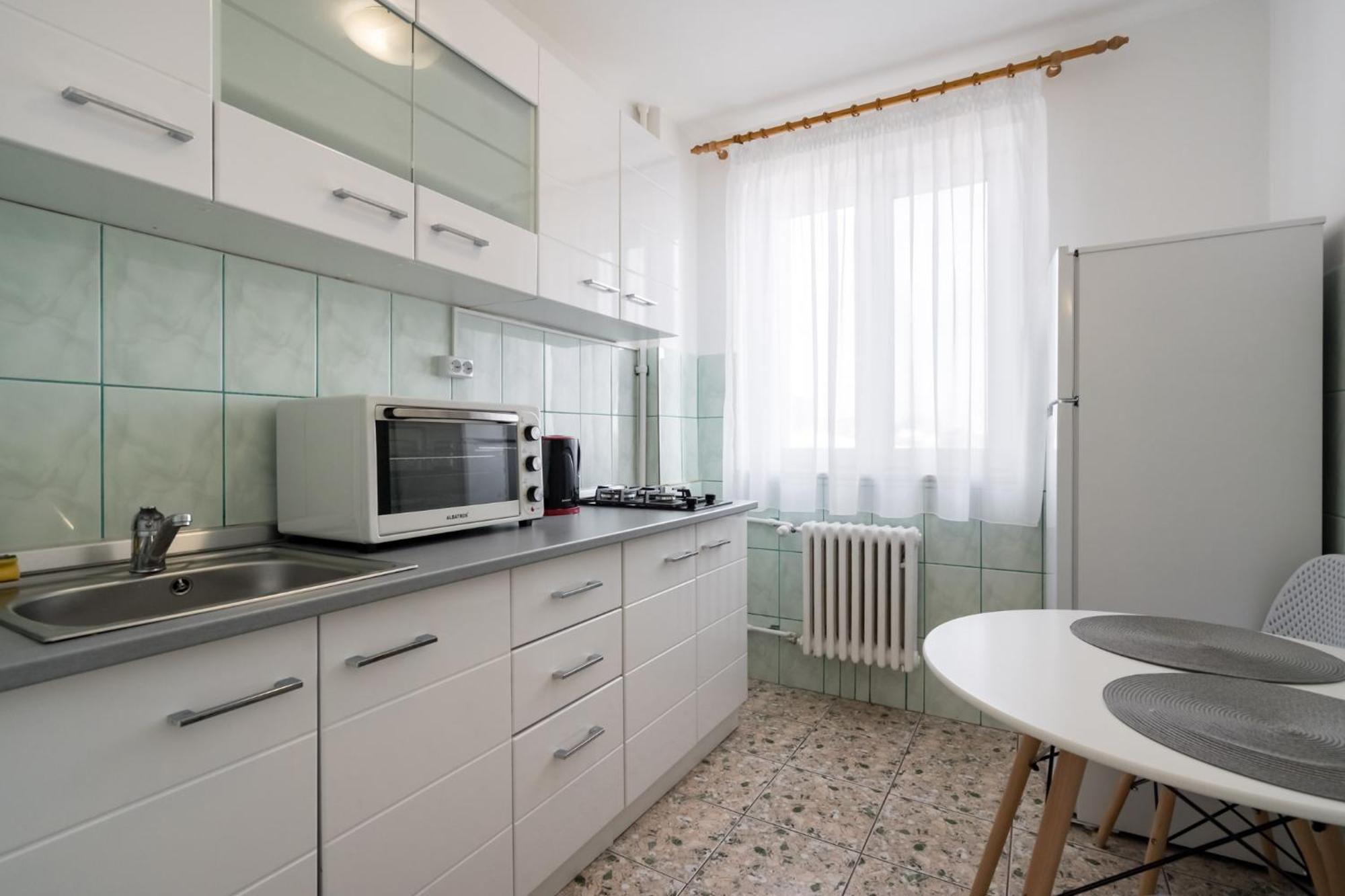 City View Apartment With Private Balcony 布加勒斯特 外观 照片